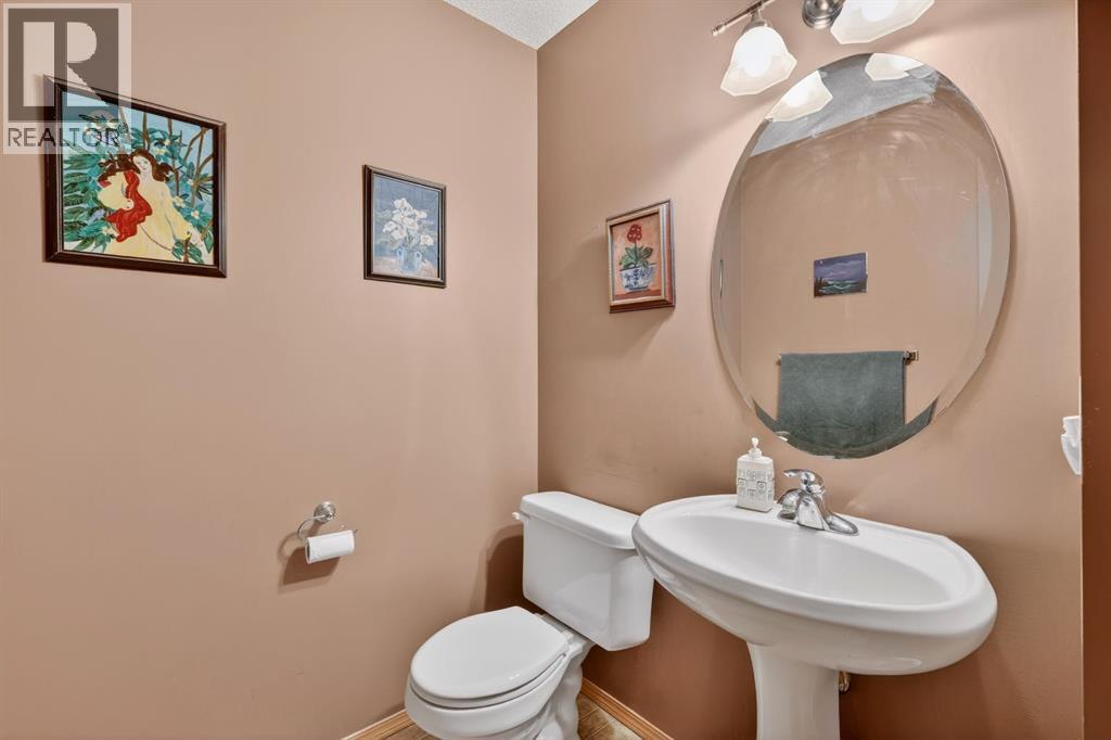 136 West Creek Glen, Chestermere, Alberta  T1X 1P8 - Photo 21 - A2305275