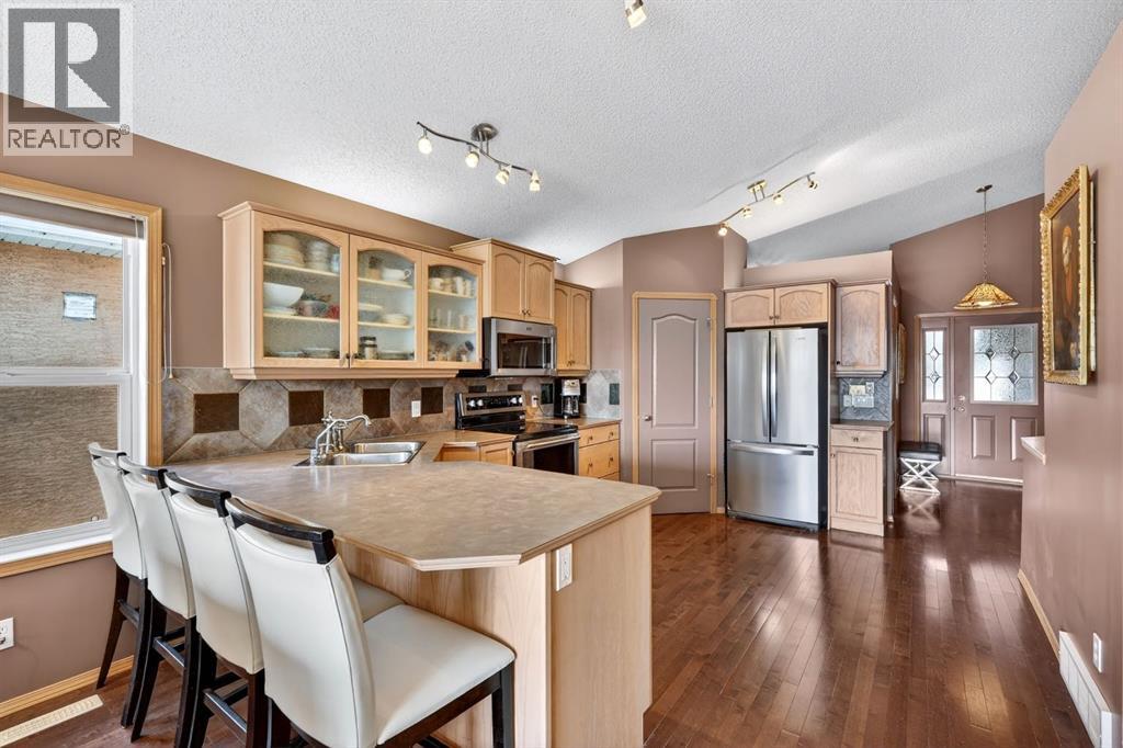 136 West Creek Glen, Chestermere, Alberta  T1X 1P8 - Photo 13 - A2305275