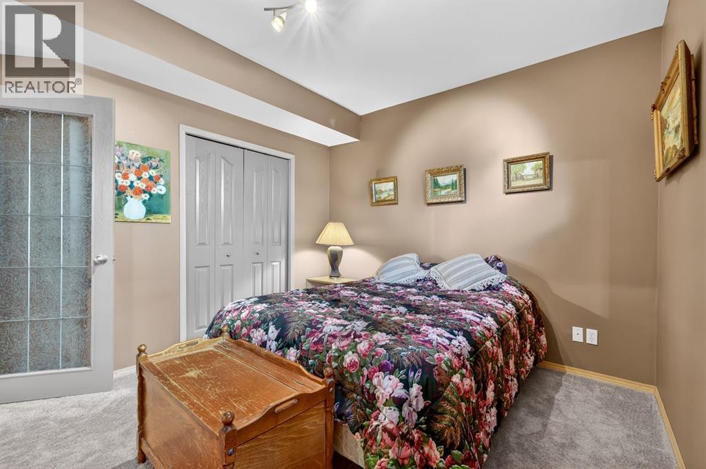 136 West Creek Glen, Chestermere, Alberta  T1X 1P8 - Photo 35 - A2305275