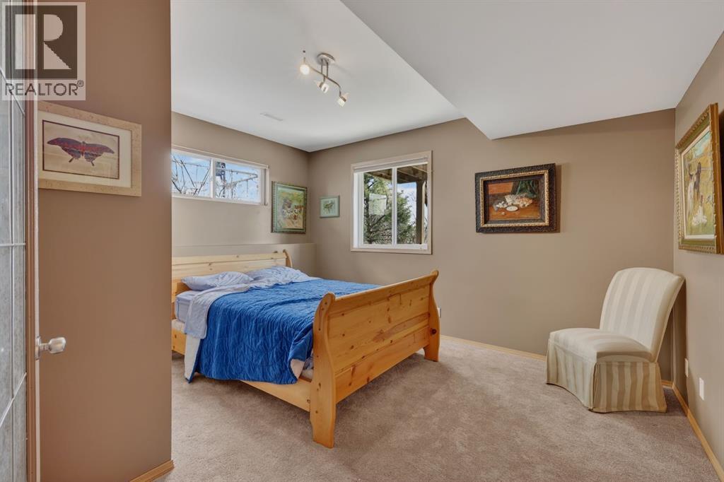 136 West Creek Glen, Chestermere, Alberta  T1X 1P8 - Photo 37 - A2305275