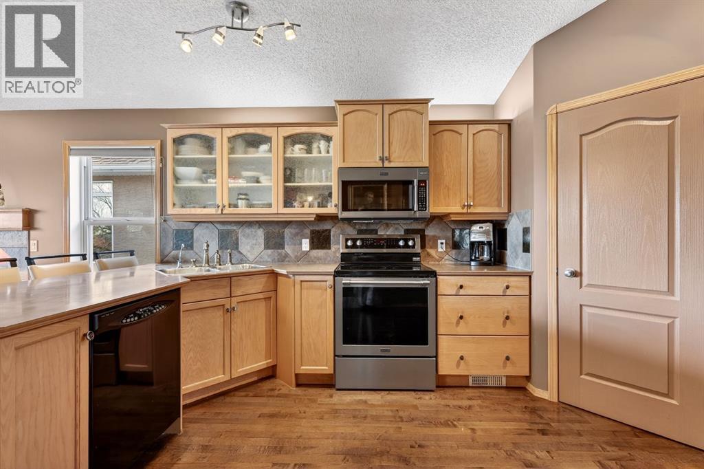 136 West Creek Glen, Chestermere, Alberta  T1X 1P8 - Photo 12 - A2305275