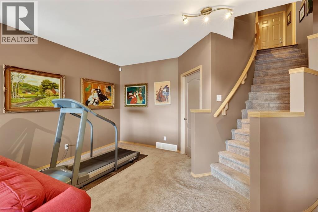 136 West Creek Glen, Chestermere, Alberta  T1X 1P8 - Photo 33 - A2305275