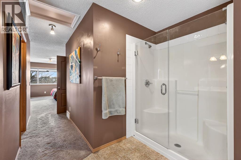 136 West Creek Glen, Chestermere, Alberta  T1X 1P8 - Photo 28 - A2305275