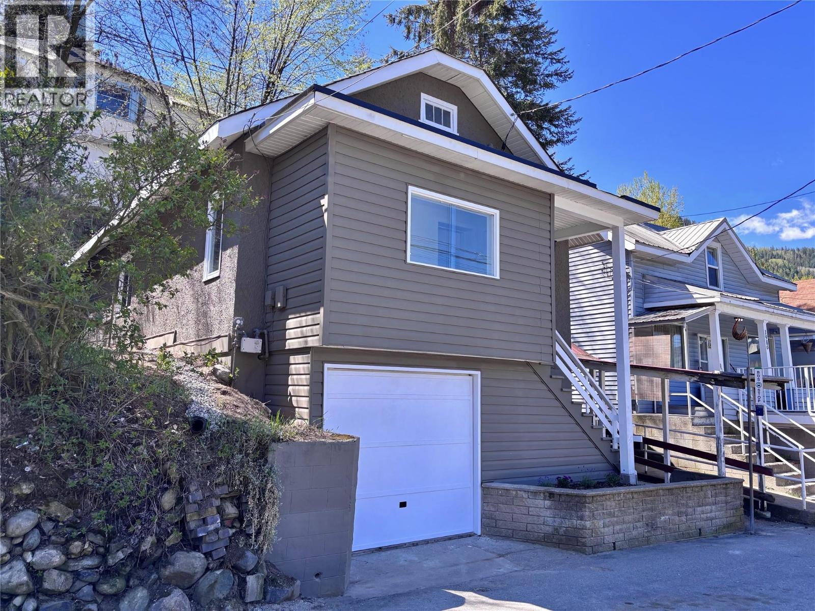 1994 Topping Street Street, Trail, British Columbia  V1R 2G8 - Photo 5 - 10366862