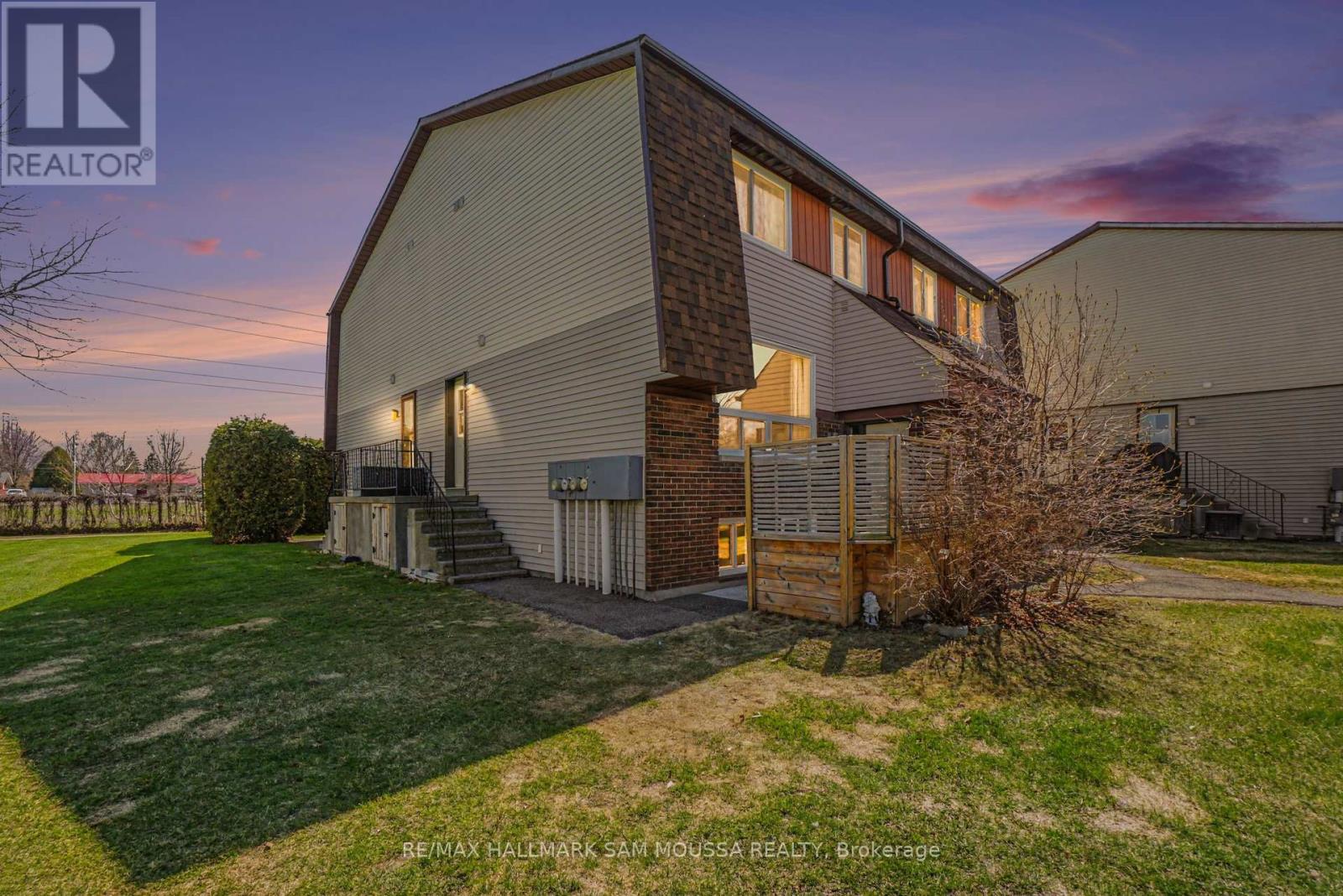 28c Woodvale Green, Ottawa, Ontario  K2G 4H4 - Photo 2 - X13058150