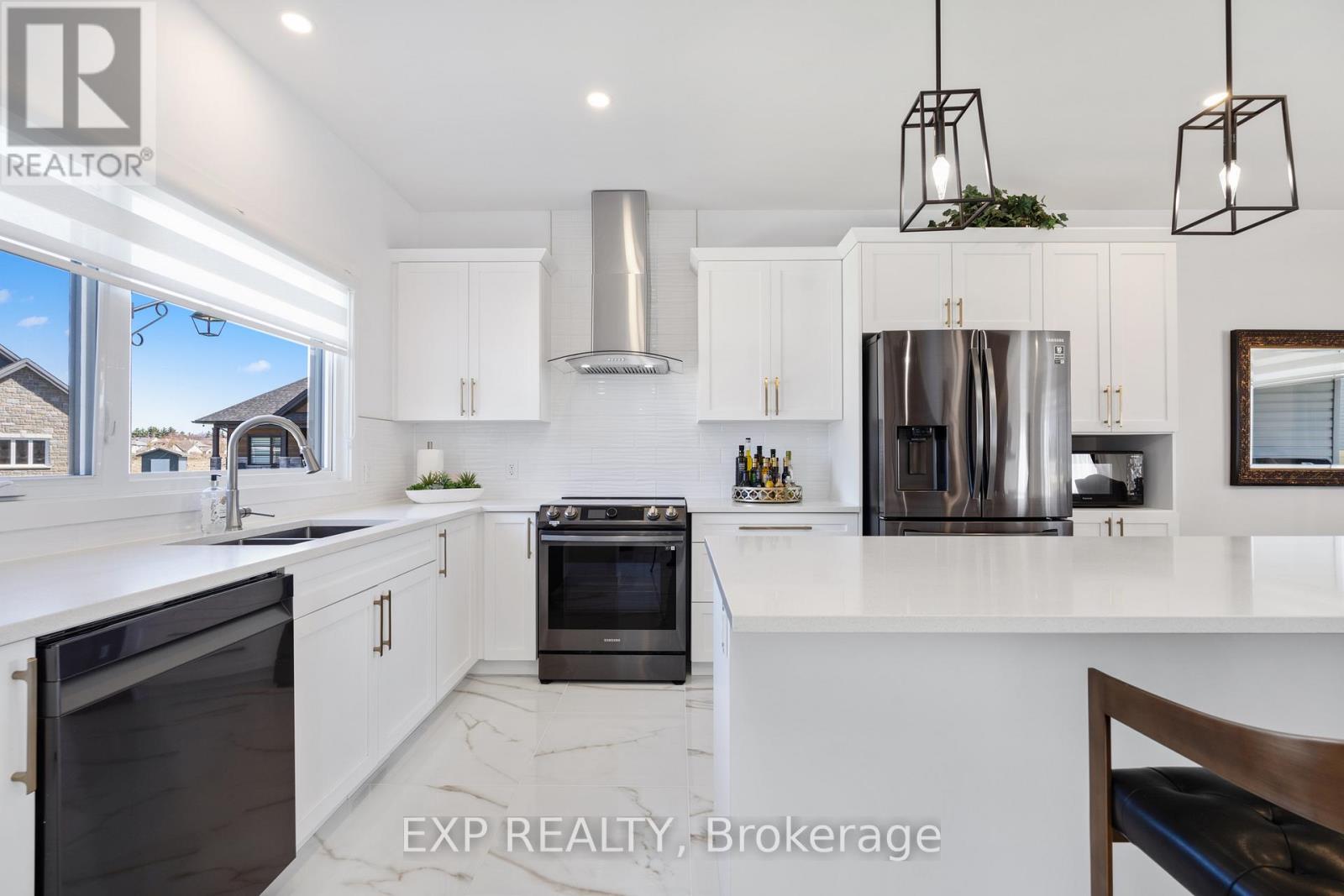 633 Cobalt Street, Clarence-Rockland, Ontario  K4K 0L7 - Photo 10 - X13058214