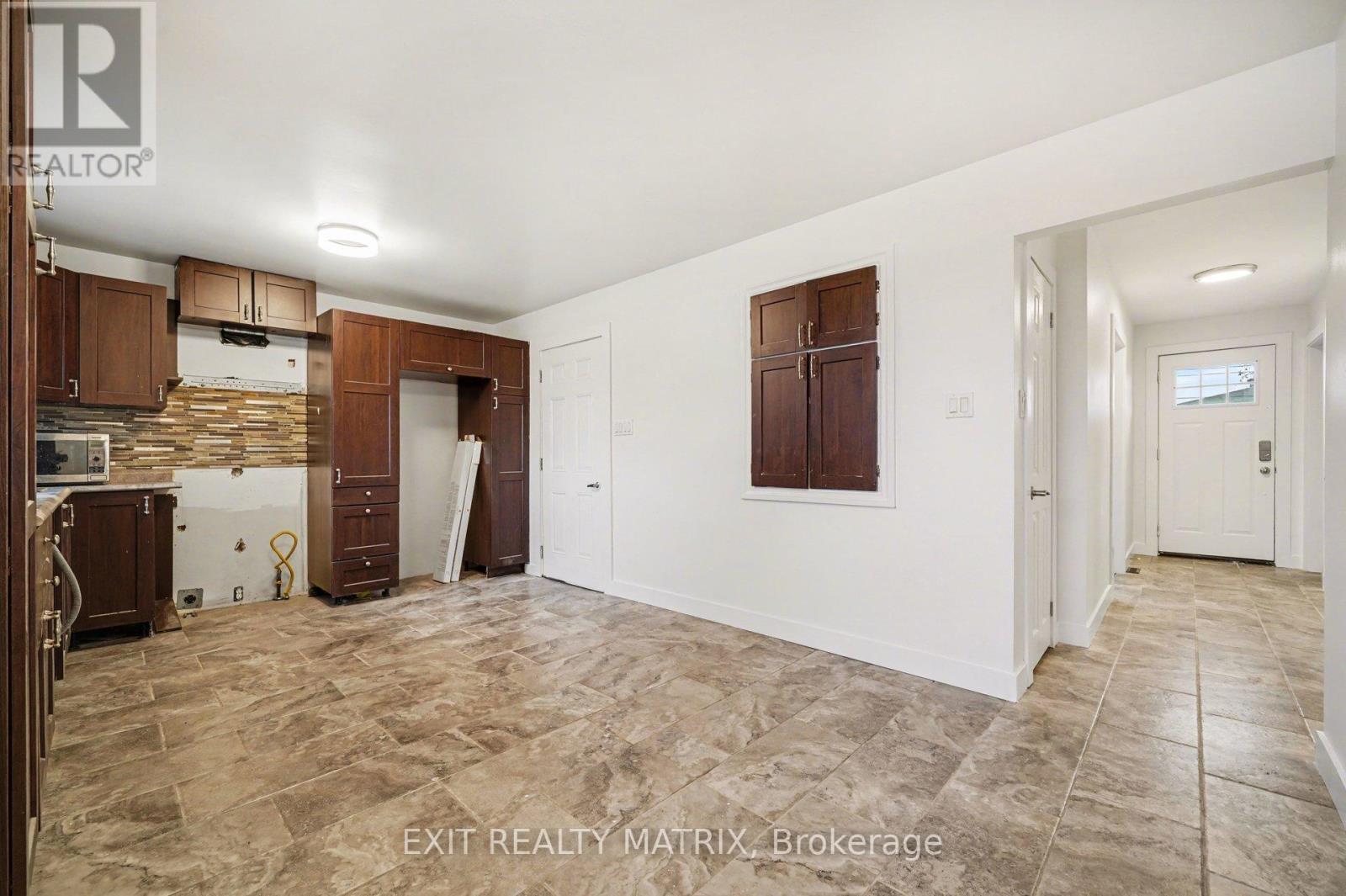 1740 Saint-Laurent Street, Clarence-Rockland, Ontario  K4K 1C2 - Photo 10 - X13058232