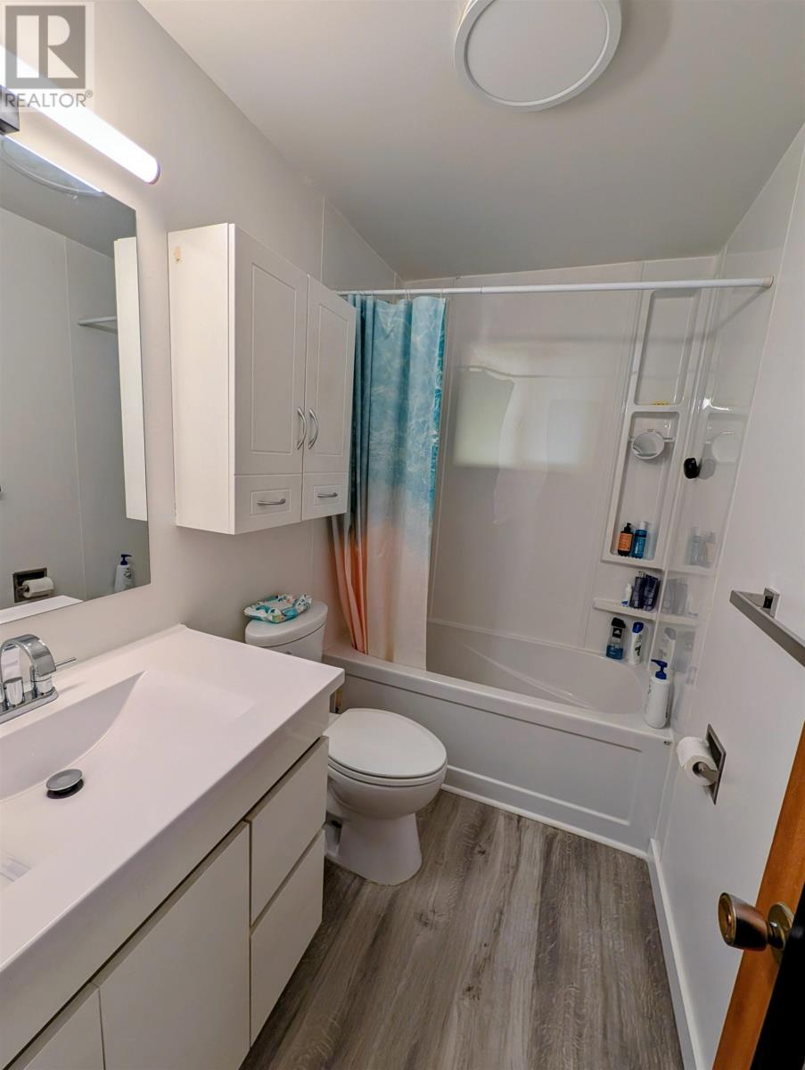 200 Kensington Dr, Thunder Bay, Ontario  P7C 2A5 - Photo 14 - TB2600843