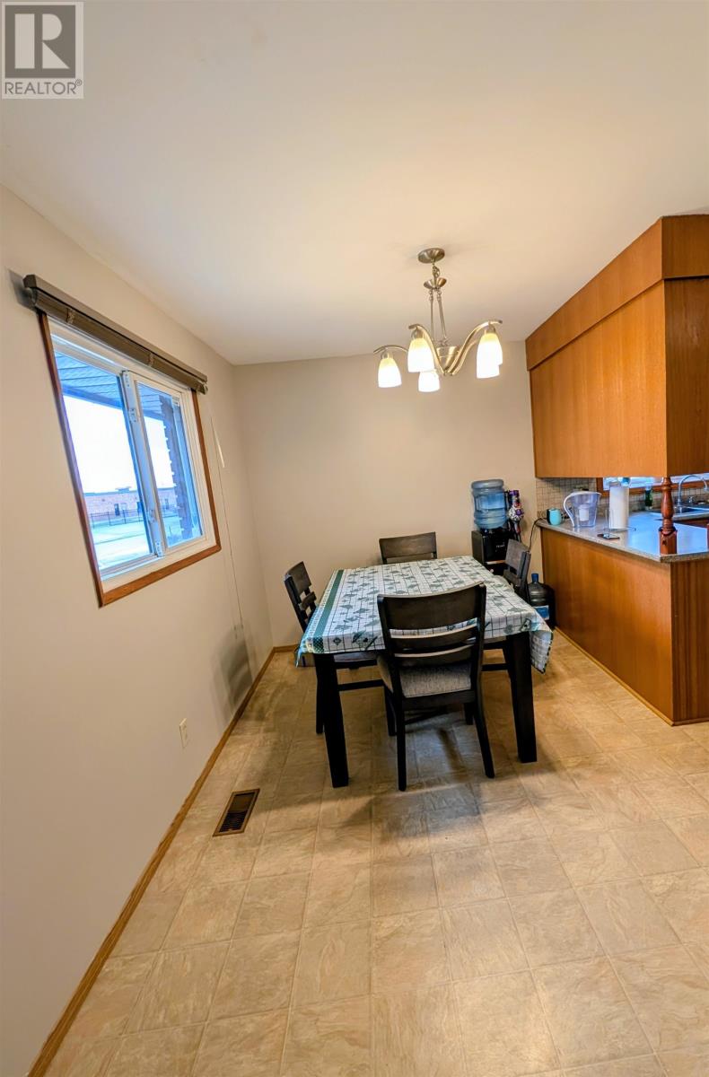 200 Kensington Dr, Thunder Bay, Ontario  P7C 2A5 - Photo 6 - TB2600843