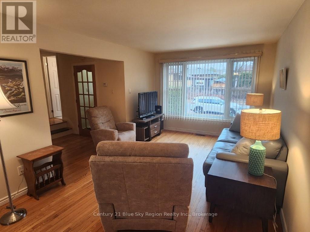 1976 Mckeown Avenue, North Bay, Ontario  P1B 7N6 - Photo 11 - X13058248