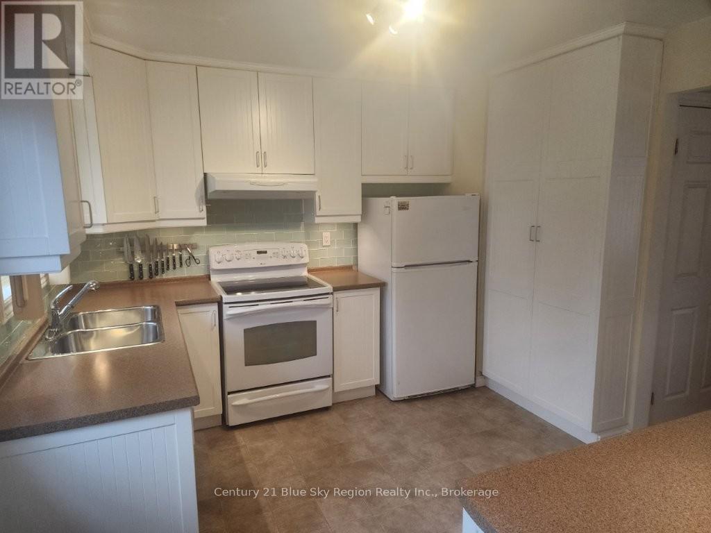 1976 Mckeown Avenue, North Bay, Ontario  P1B 7N6 - Photo 4 - X13058248