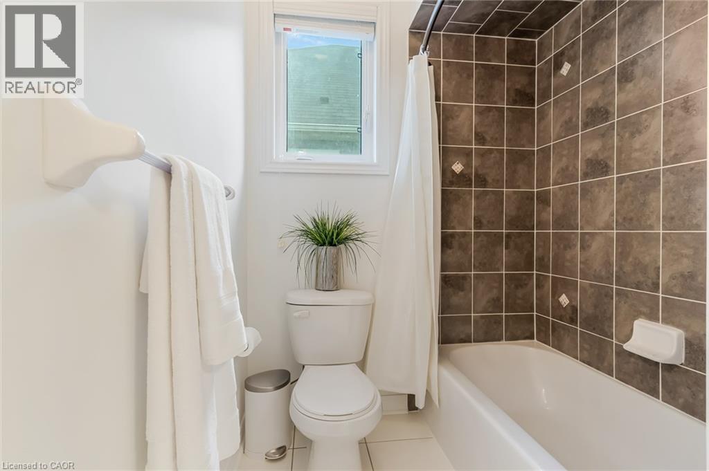 644 Baldwin Crescent, Woodstock, Ontario  N4T 0G5 - Photo 8 - 40825325