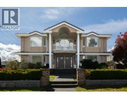 631 E 17TH STREET, North Vancouver, British Columbia