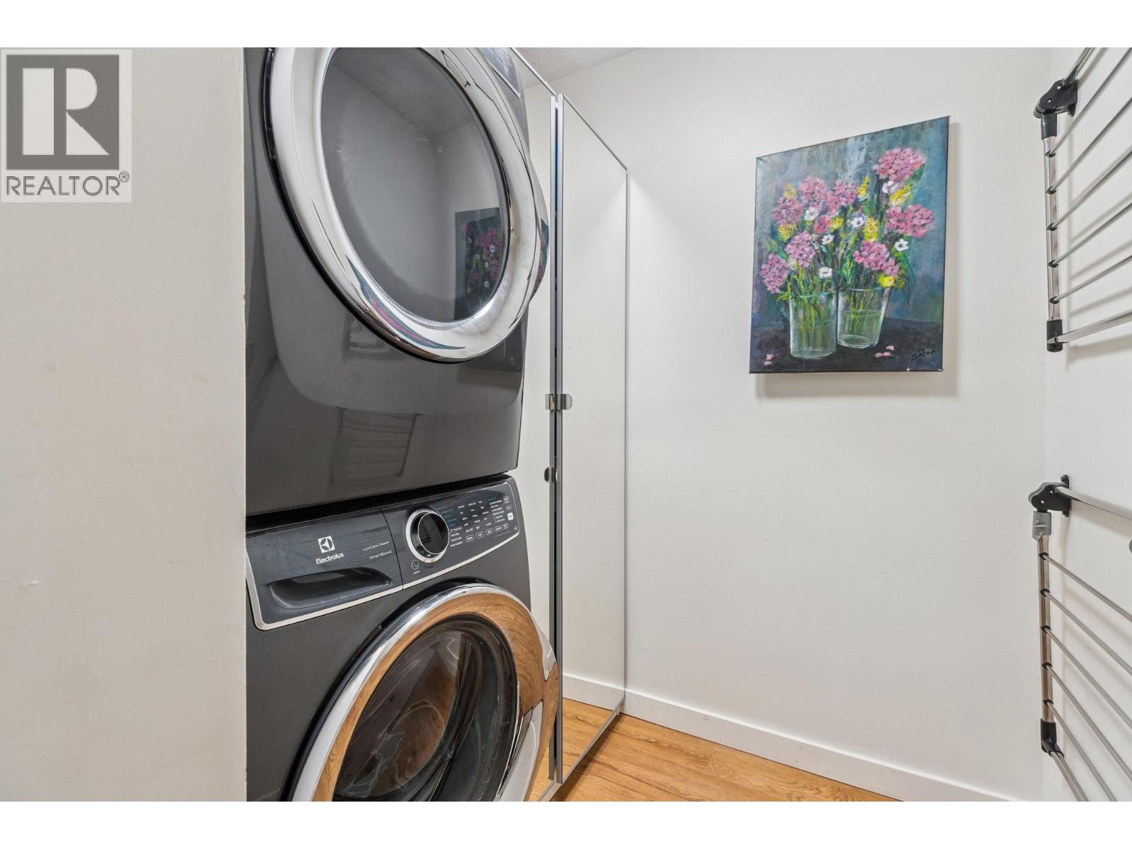 2509 Burian Drive, Coquitlam, British Columbia  V3K 5W8 - Photo 14 - R3117259