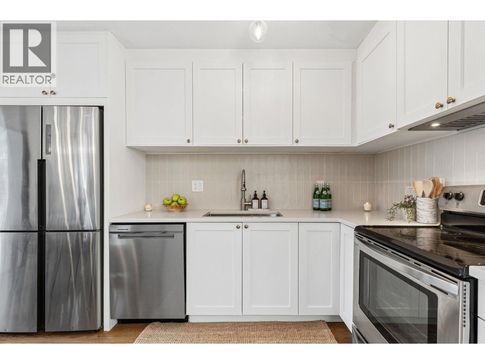 2509 Burian Drive, Coquitlam, British Columbia  V3K 5W8 - Photo 2 - R3117259