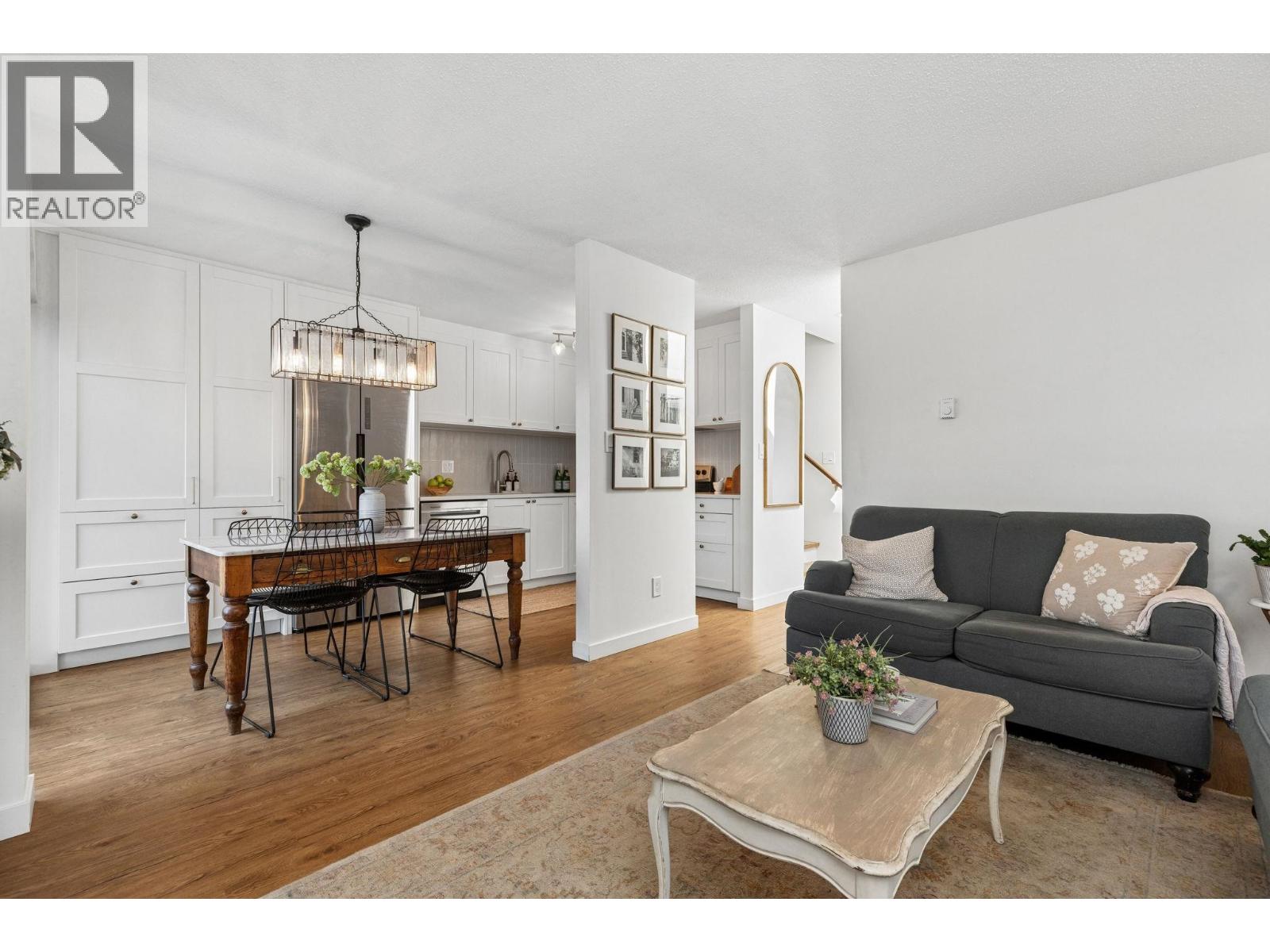 2509 Burian Drive, Coquitlam, British Columbia  V3K 5W8 - Photo 6 - R3117259