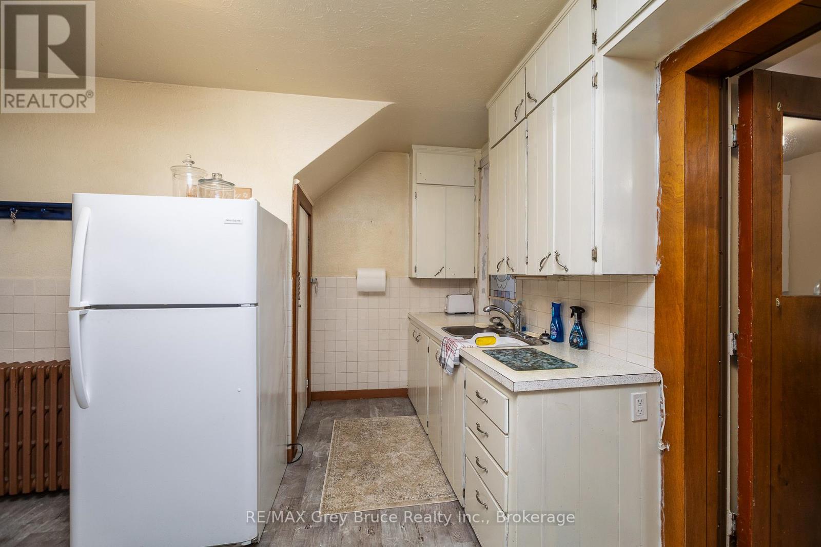 414 13th St E, Owen Sound, Ontario  N4K 1W6 - Photo 14 - X13058122