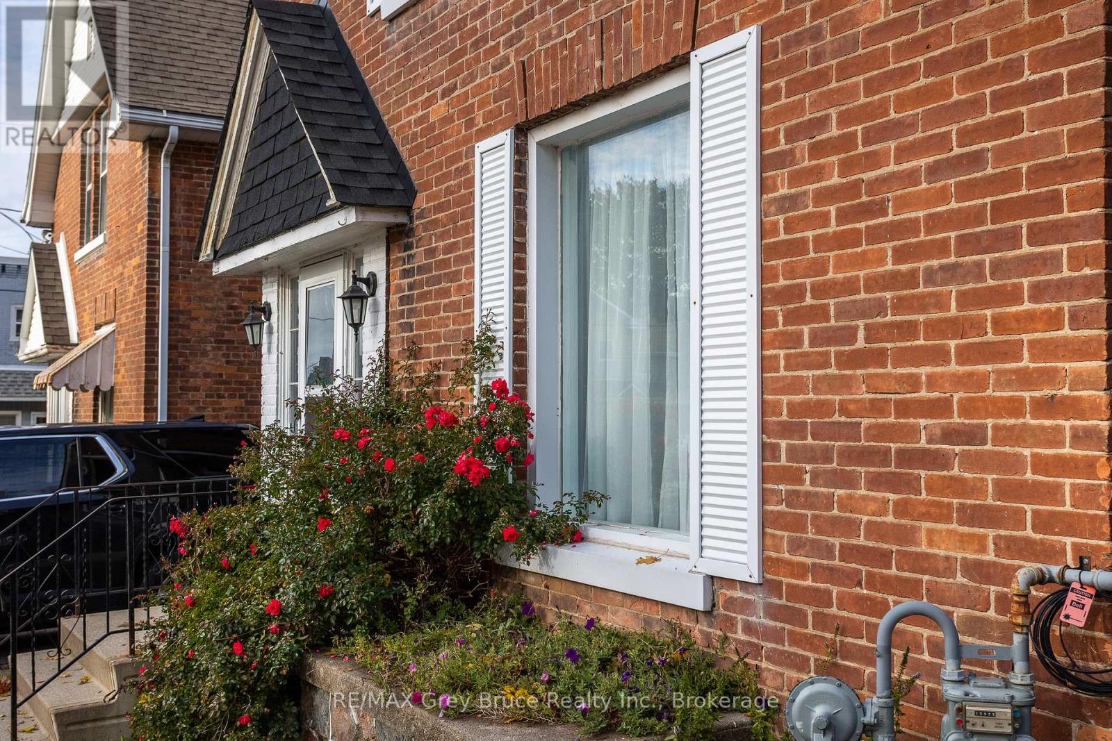 414 13th St E, Owen Sound, Ontario  N4K 1W6 - Photo 2 - X13058122