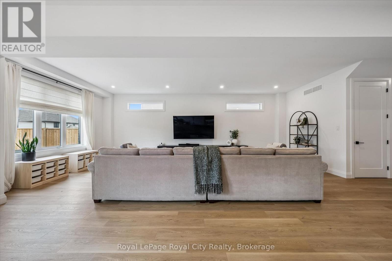 203 Schmidt Drive, Wellington North, Ontario  N0G 1A0 - Photo 9 - X13058242