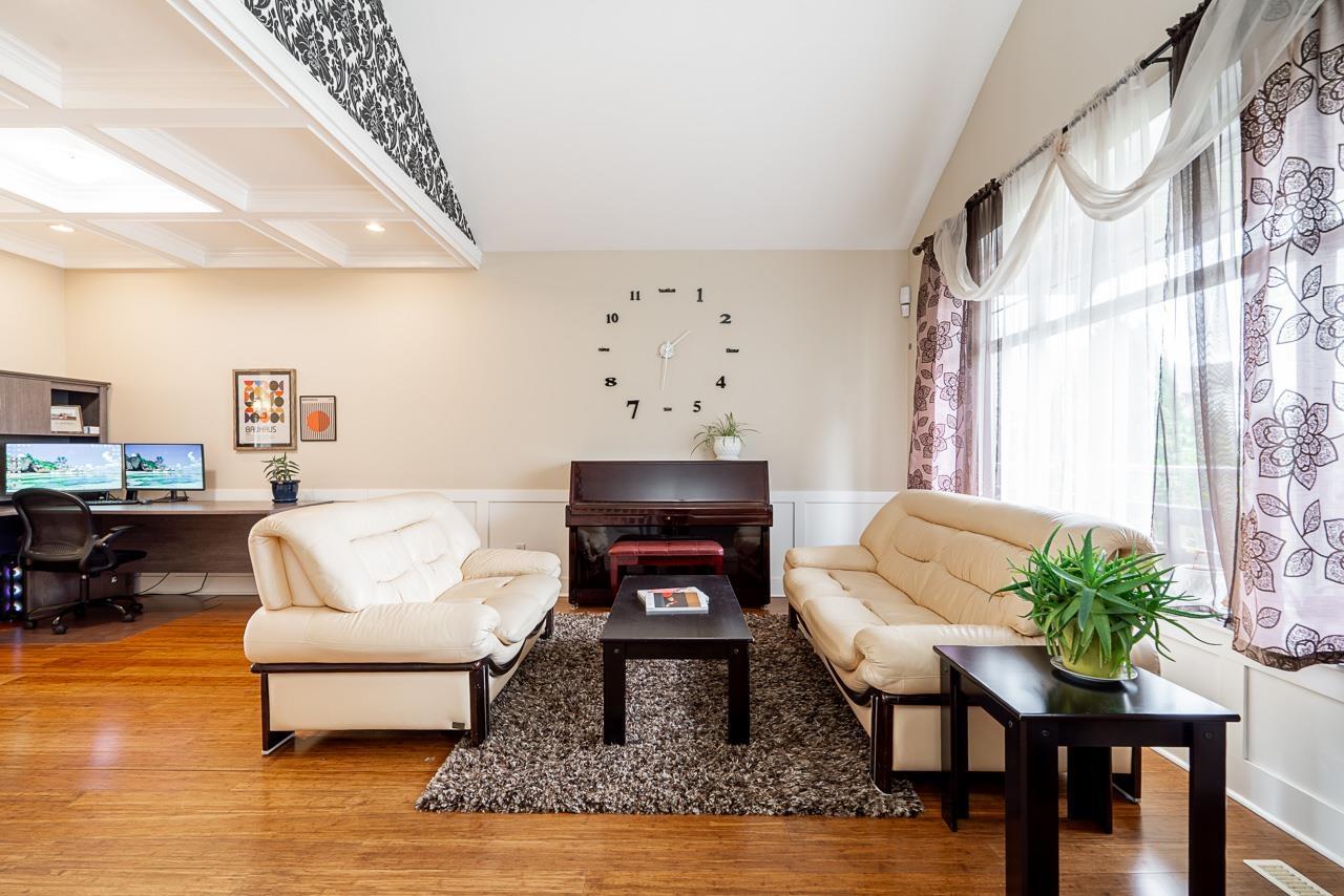 35496 Strathcona Court, Abbotsford, British Columbia  V3G 3A2 - Photo 4 - R3117098