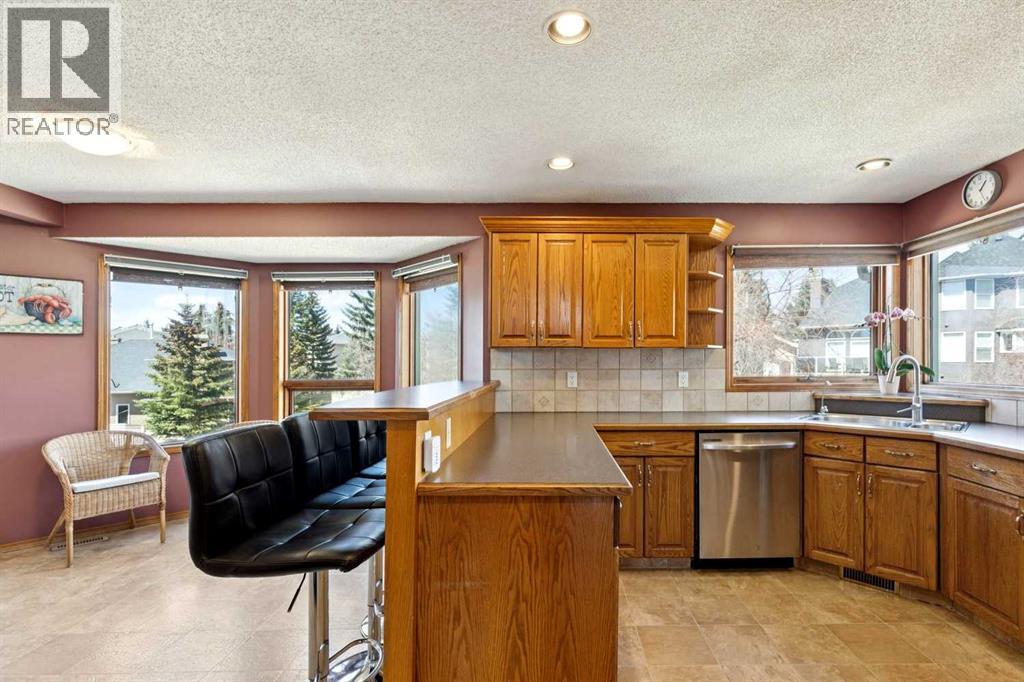 111 Scenic Ridge Court Nw, Calgary, Alberta  T3L 1V2 - Photo 10 - A2304211