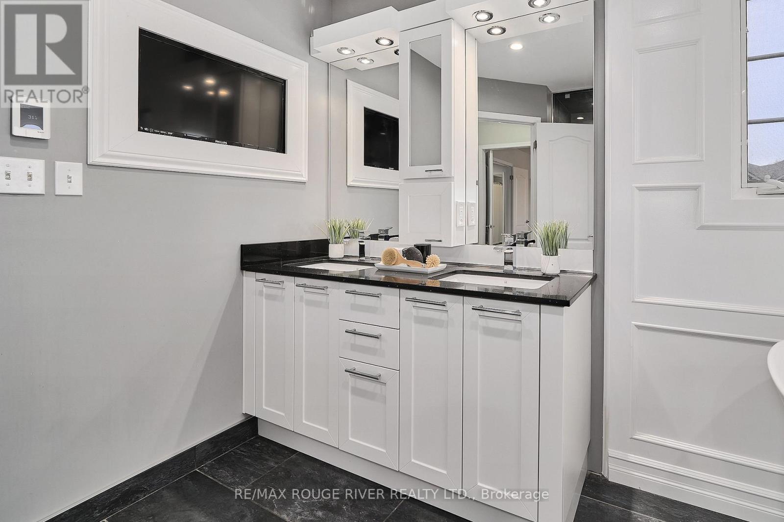 1632 Whitestone Drive, Oshawa, Ontario  L1K 2X1 - Photo 24 - E13058148