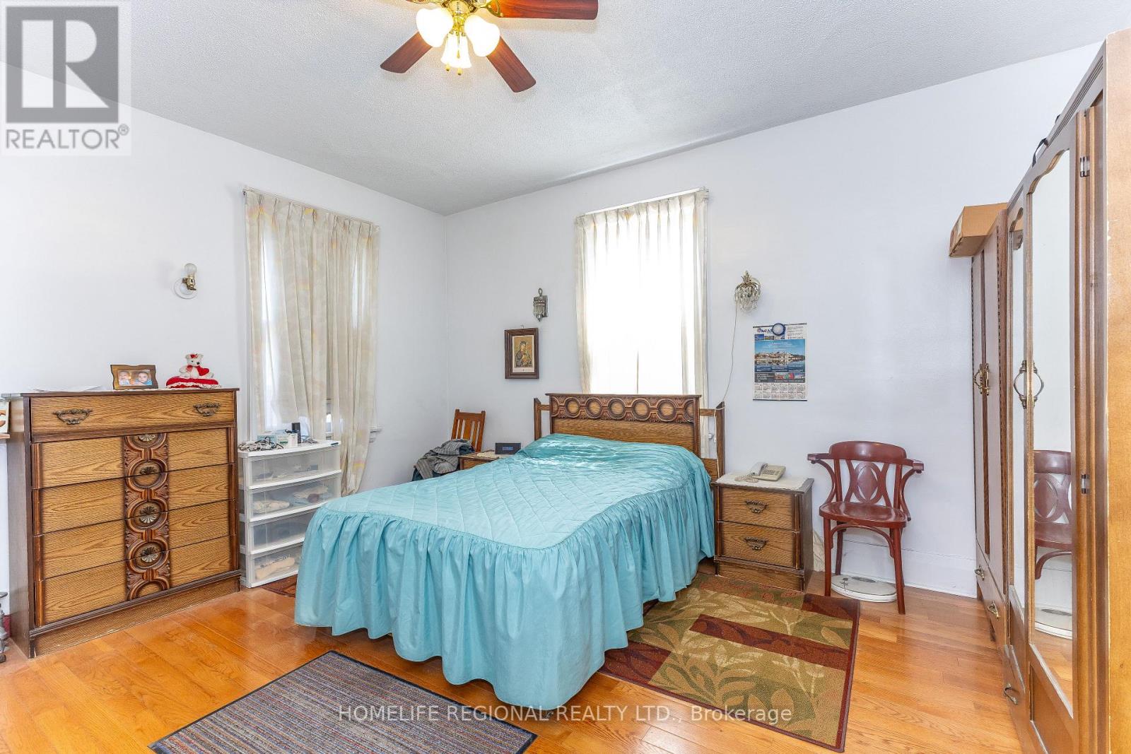 237 Roxton Road, Toronto, Ontario  M6G 3R1 - Photo 10 - C13057358