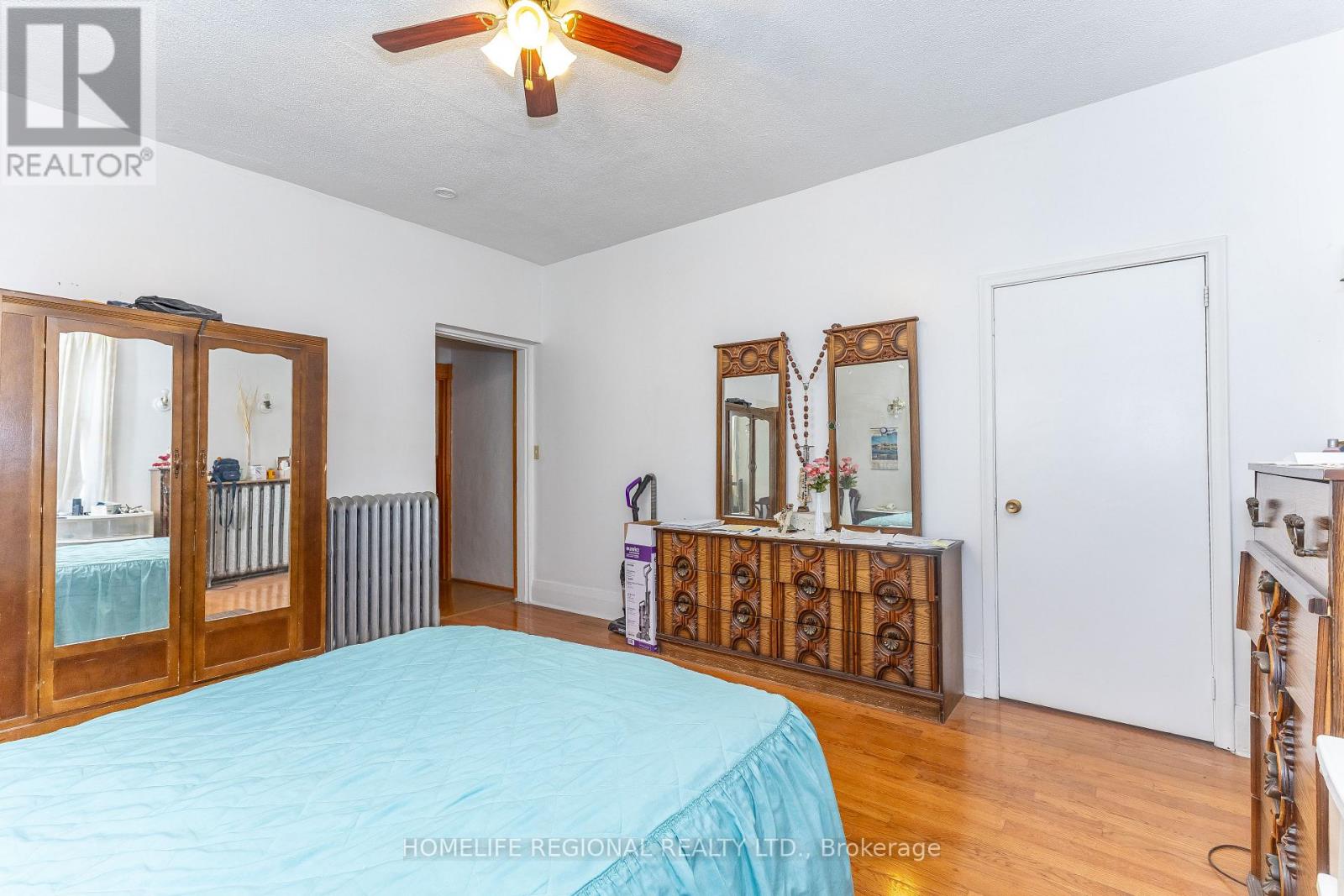 237 Roxton Road, Toronto, Ontario  M6G 3R1 - Photo 11 - C13057358