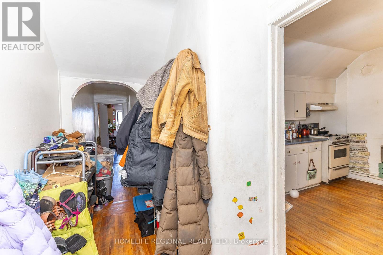 237 Roxton Road, Toronto, Ontario  M6G 3R1 - Photo 23 - C13057358