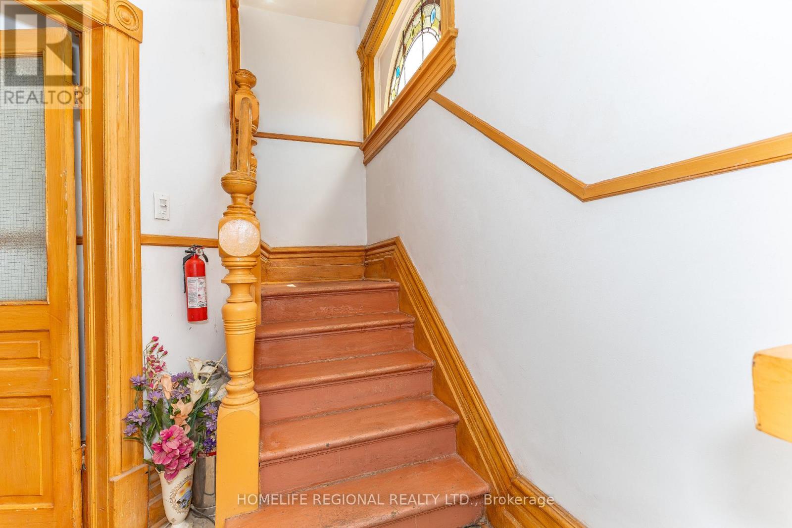 237 Roxton Road, Toronto, Ontario  M6G 3R1 - Photo 3 - C13057358