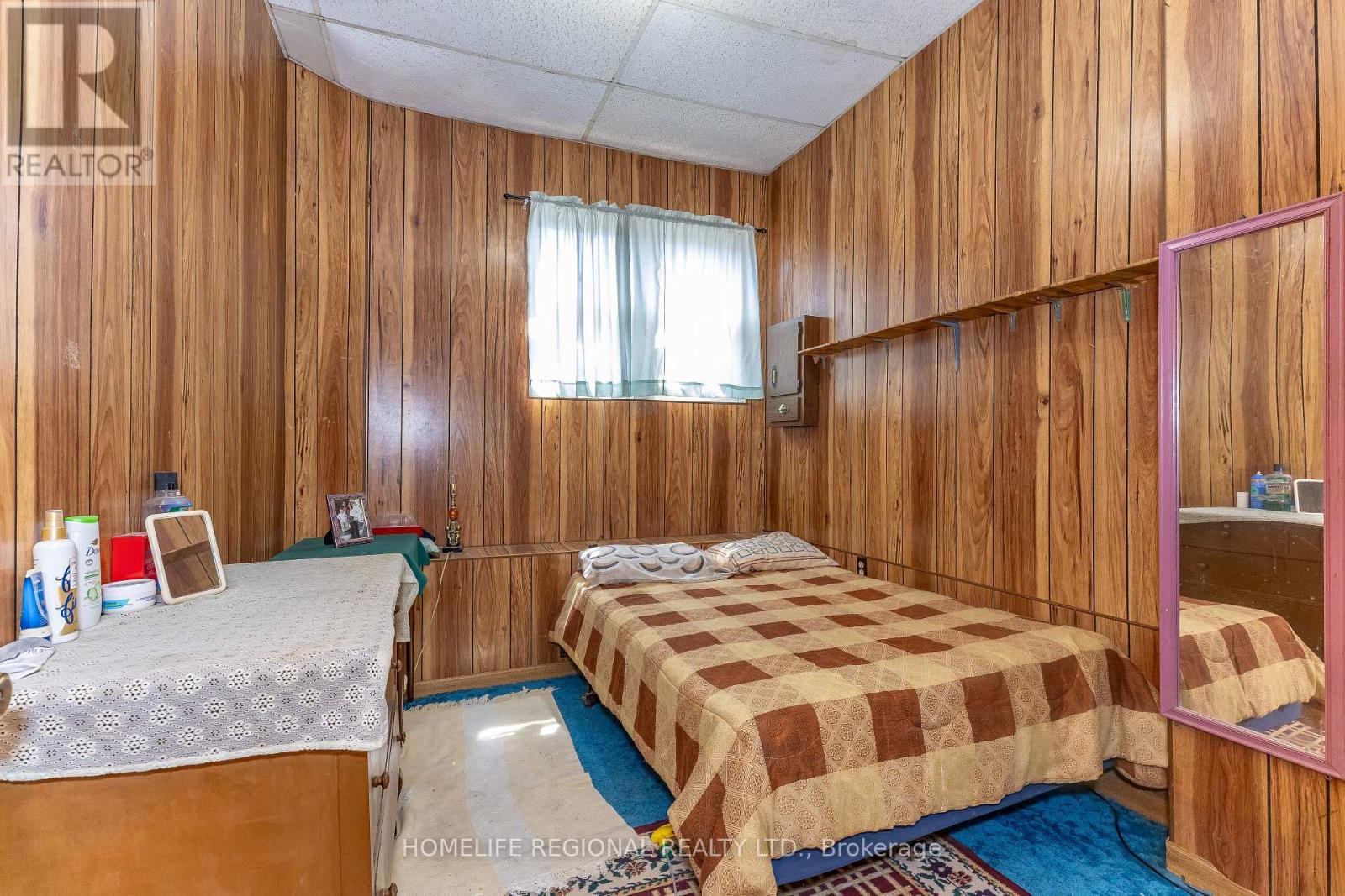 237 Roxton Road, Toronto, Ontario  M6G 3R1 - Photo 7 - C13057358