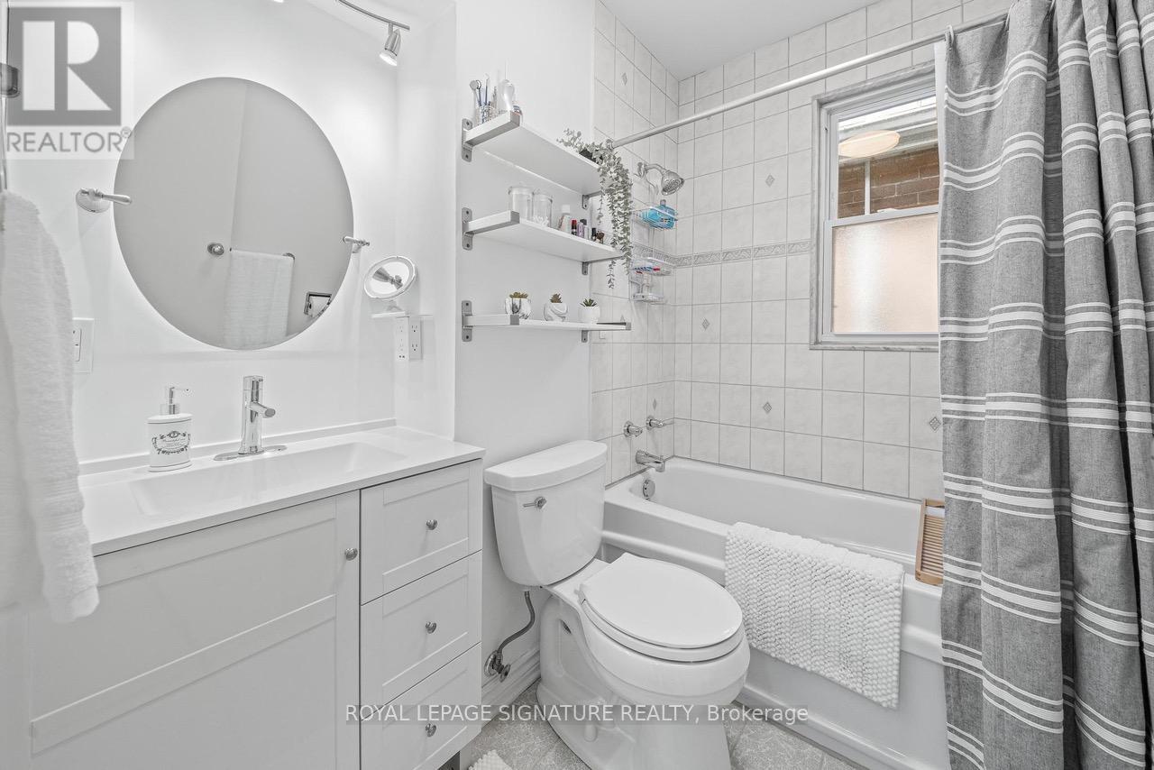 8 Wolcott Avenue, Toronto, Ontario  M1L 4K1 - Photo 11 - E13019534