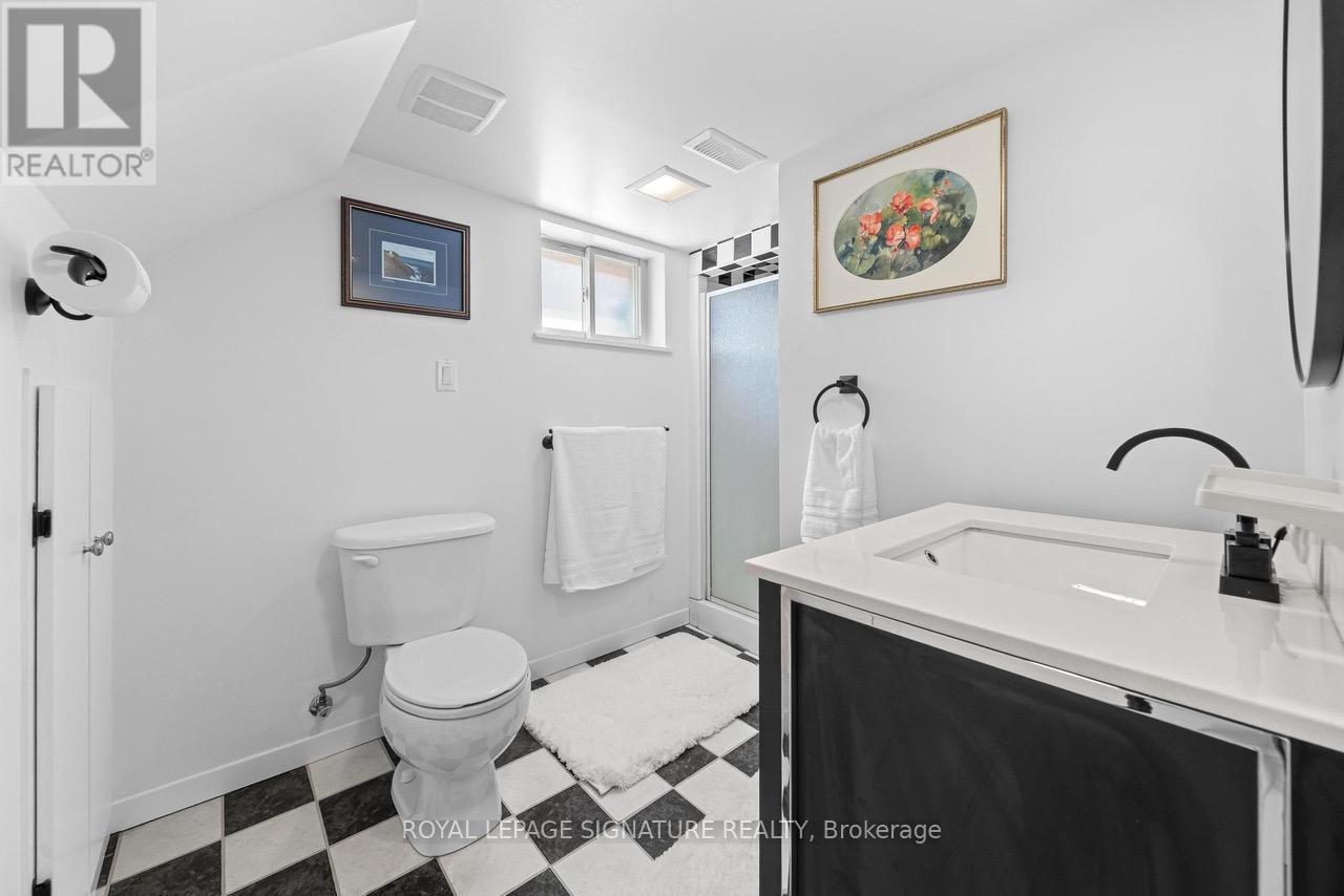 8 Wolcott Avenue, Toronto, Ontario  M1L 4K1 - Photo 17 - E13019534