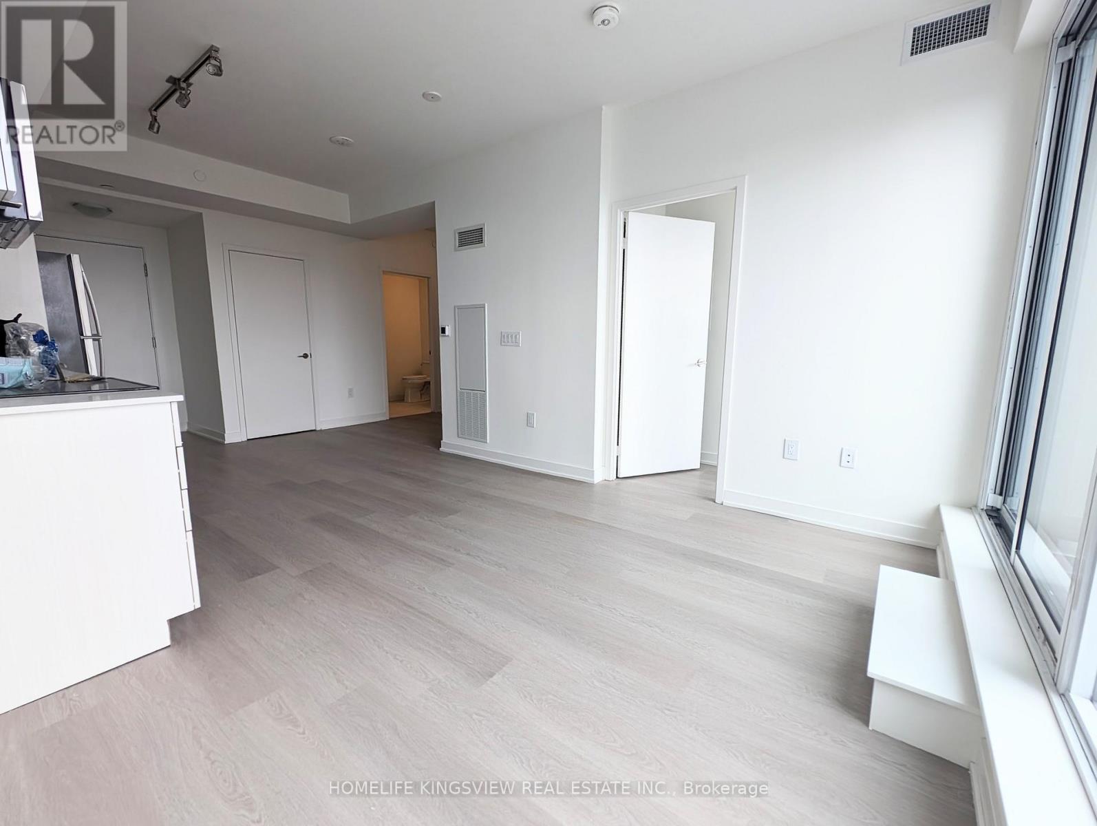 910 - 859 The Queensway, Toronto, Ontario  M8Z 1N8 - Photo 3 - W13054206