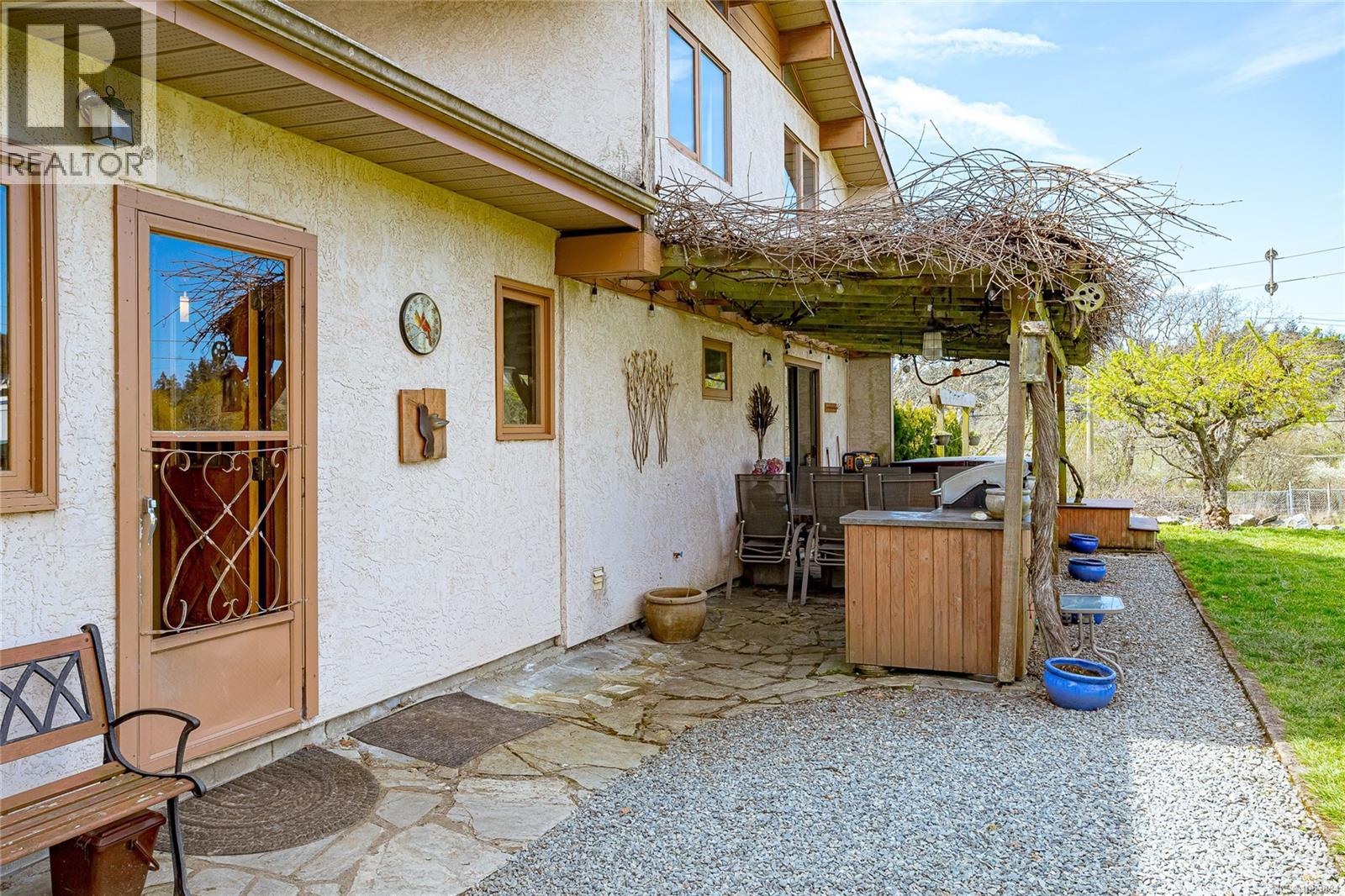 1670 Burnside Rd W, Saanich, British Columbia  V8X 3X3 - Photo 36 - 1033884