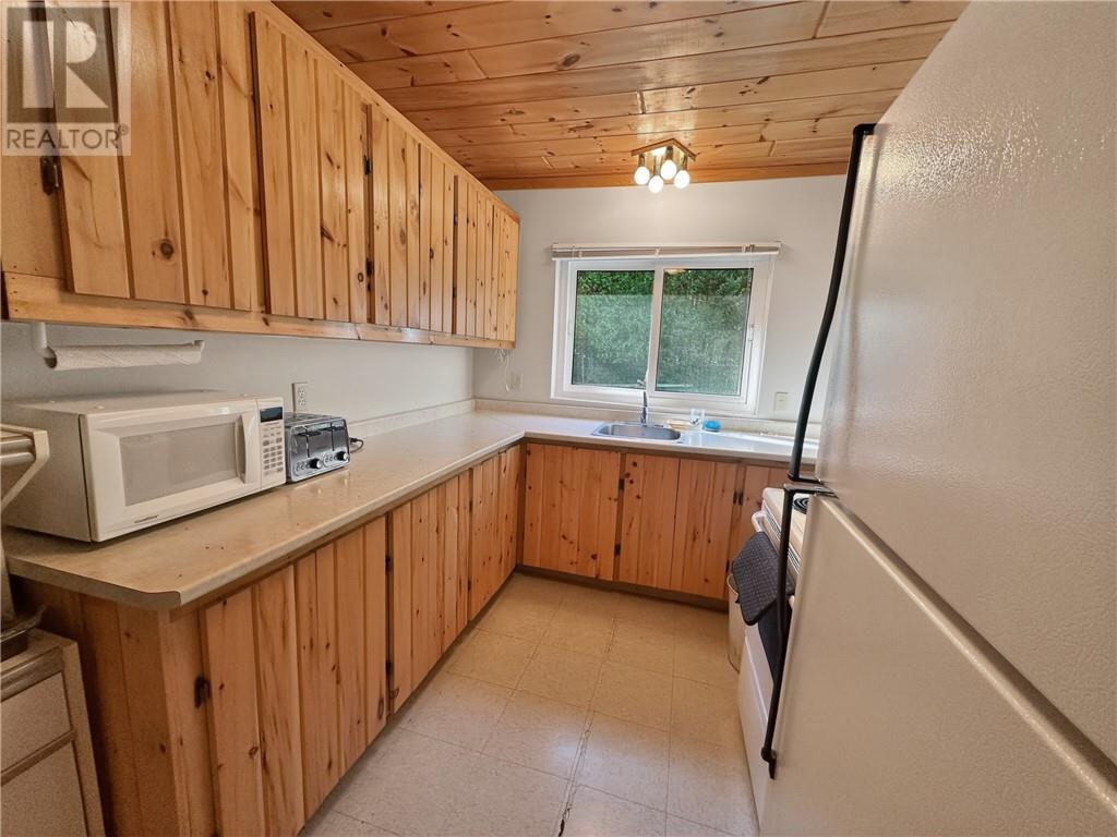 1278 Ice Lake Drive, Manitoulin Island, Ontario  P0P 1H0 - Photo 15 - 2127359