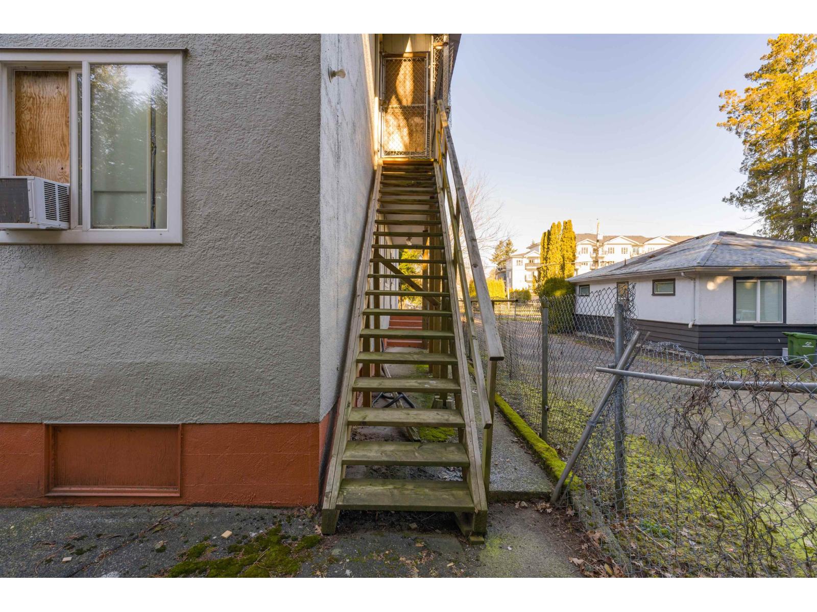 9452 Fletcher Street, Chilliwack Proper East, Chilliwack, British Columbia  V2P 4Z5 - Photo 4 - C8075790