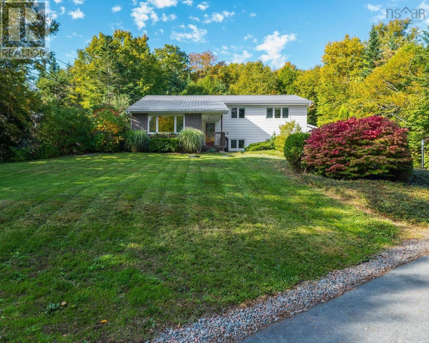 65 Marie Avenue, Lake Echo, Nova Scotia