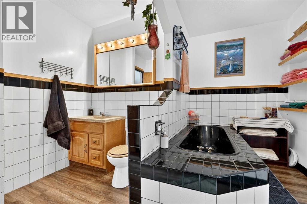 33235 Range Road 64, Rural Mountain View County, Alberta  T0M 1X0 - Photo 26 - A2278727