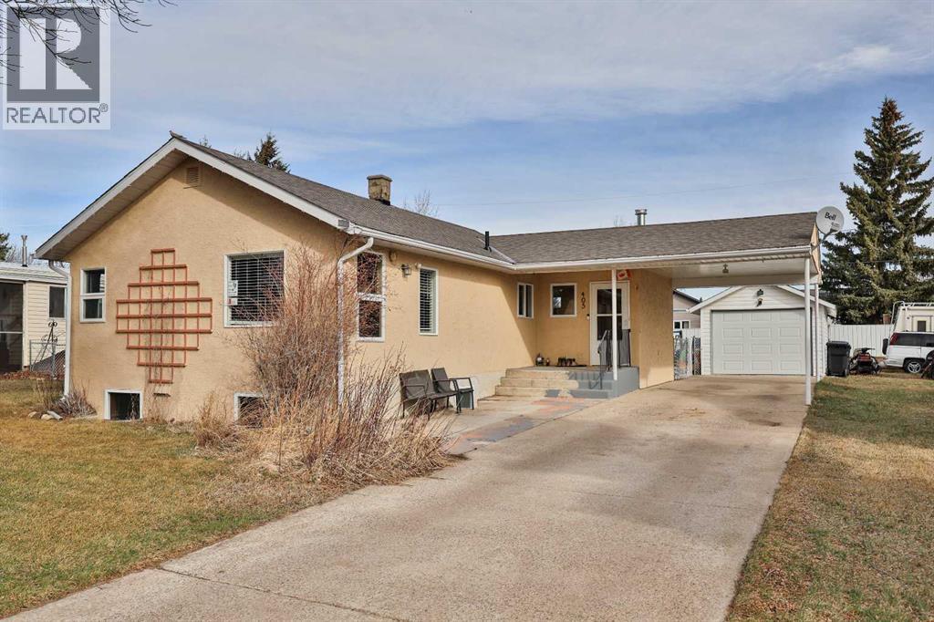 405 5 Avenue, Warner, Alberta