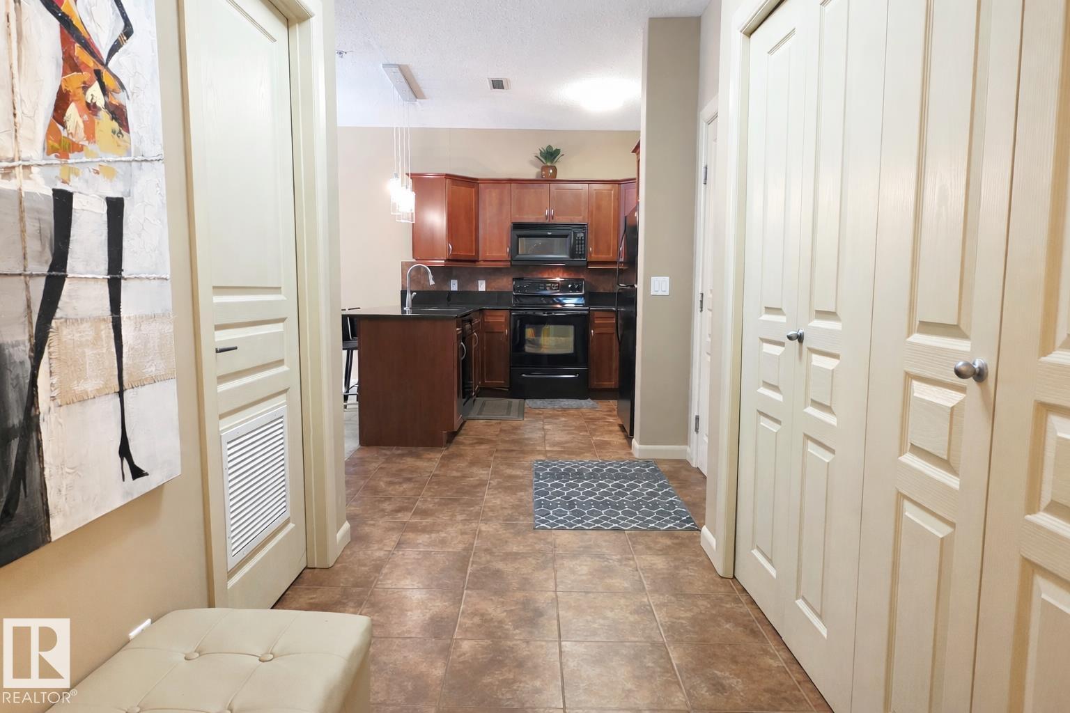 #117 160 Magrath Rd NW, Edmonton, Alberta  T6R 3T7 - Photo 5 - E4475215