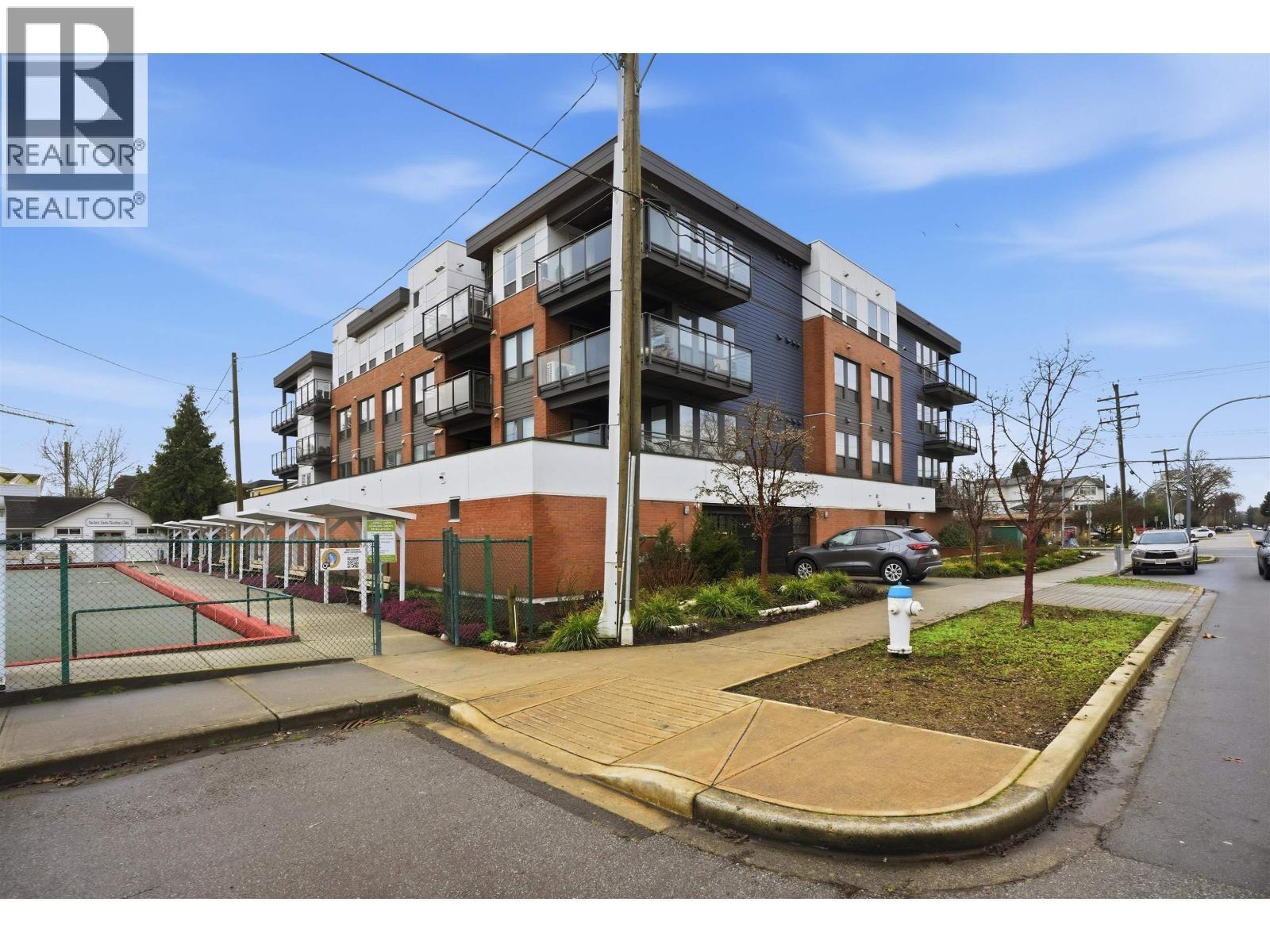 301 4686 51 Street, Ladner, British Columbia  V4K 0E5 - Photo 1 - R3116916