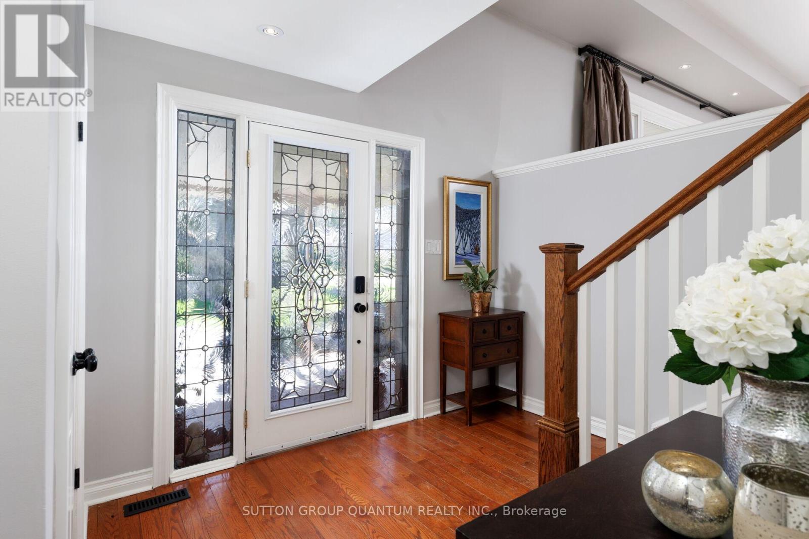 1211 Cloverbrae Crescent, Mississauga, Ontario  L5H 2Z6 - Photo 5 - W13058118