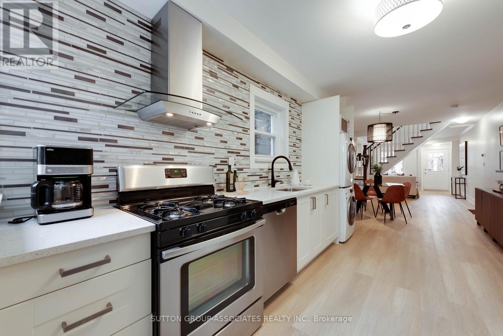 131 Ascot Avenue, Toronto, Ontario  M6E 1G3 - Photo 13 - W13058130