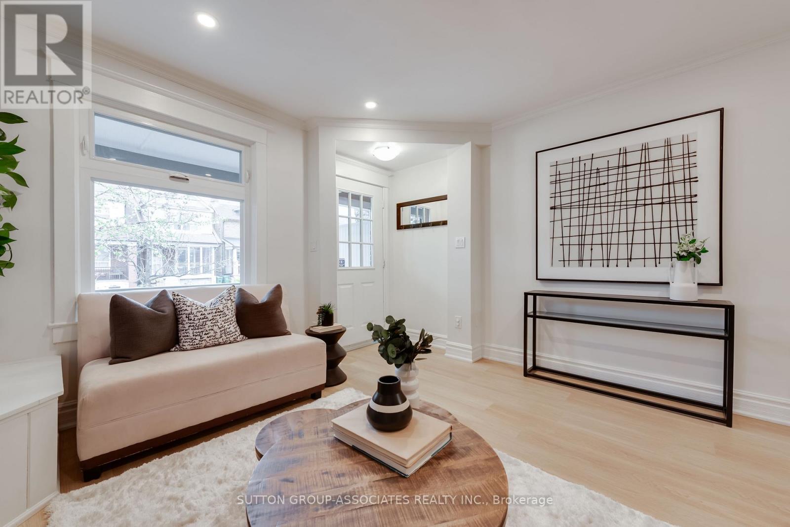 131 Ascot Avenue, Toronto, Ontario  M6E 1G3 - Photo 5 - W13058130