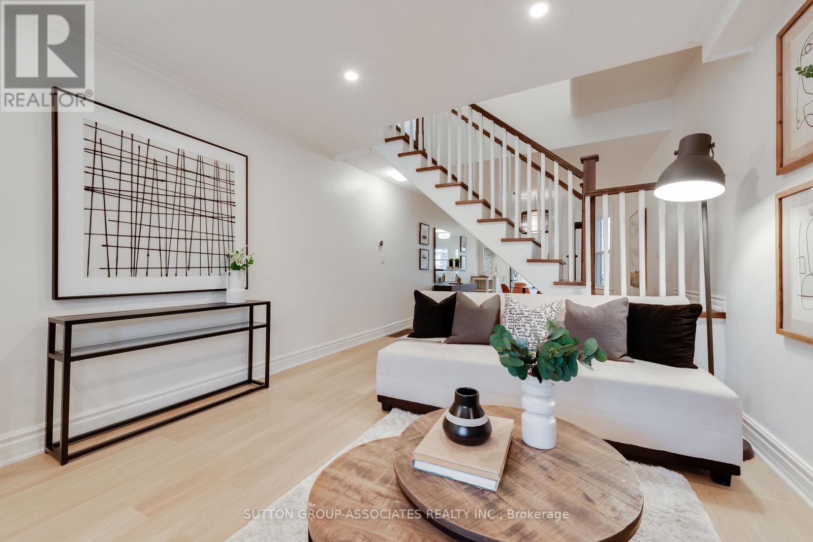 131 Ascot Avenue, Toronto, Ontario  M6E 1G3 - Photo 6 - W13058130