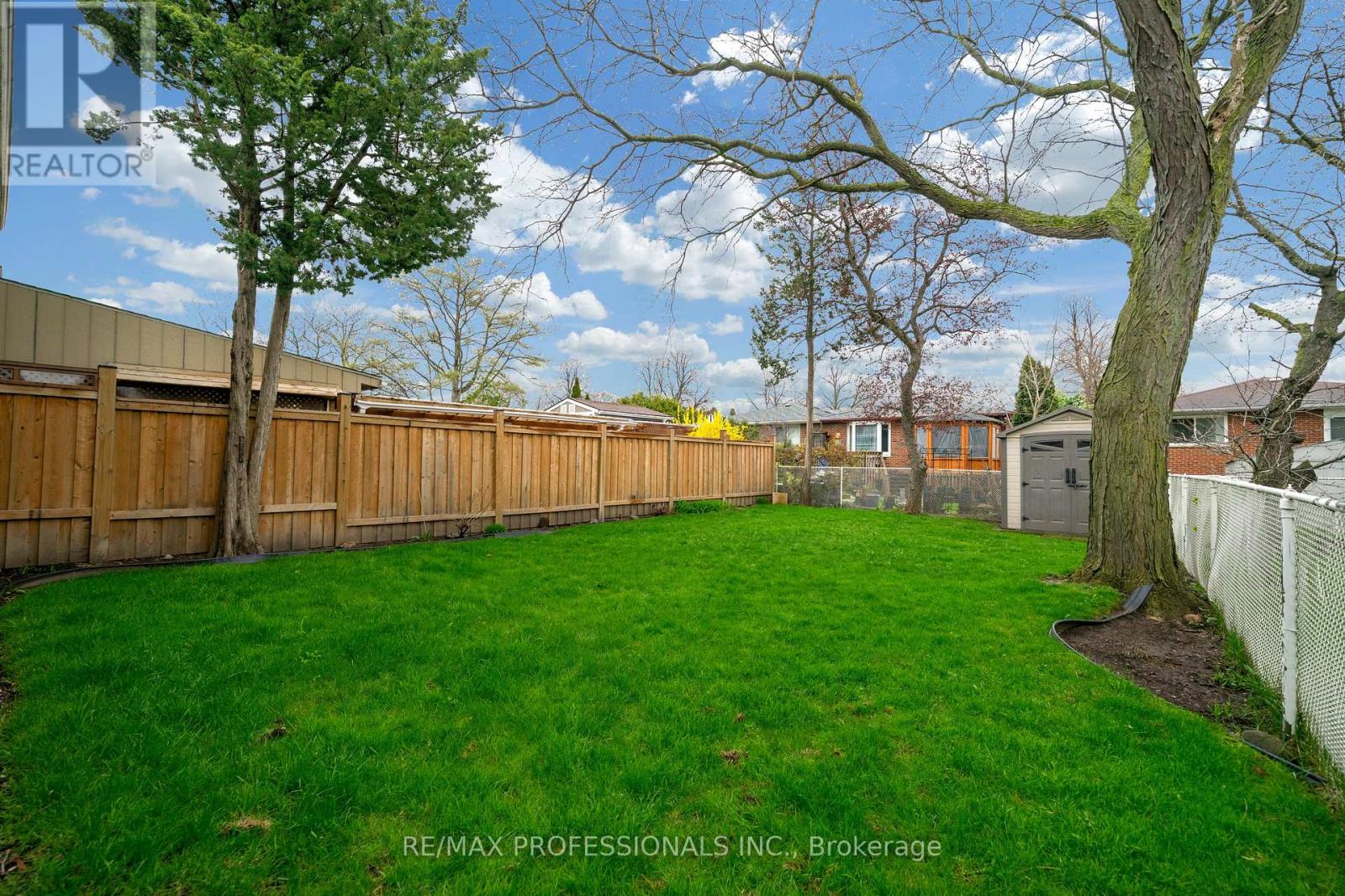 1877 Silverberry Crescent, Mississauga, Ontario  L5J 1C8 - Photo 4 - W13058190