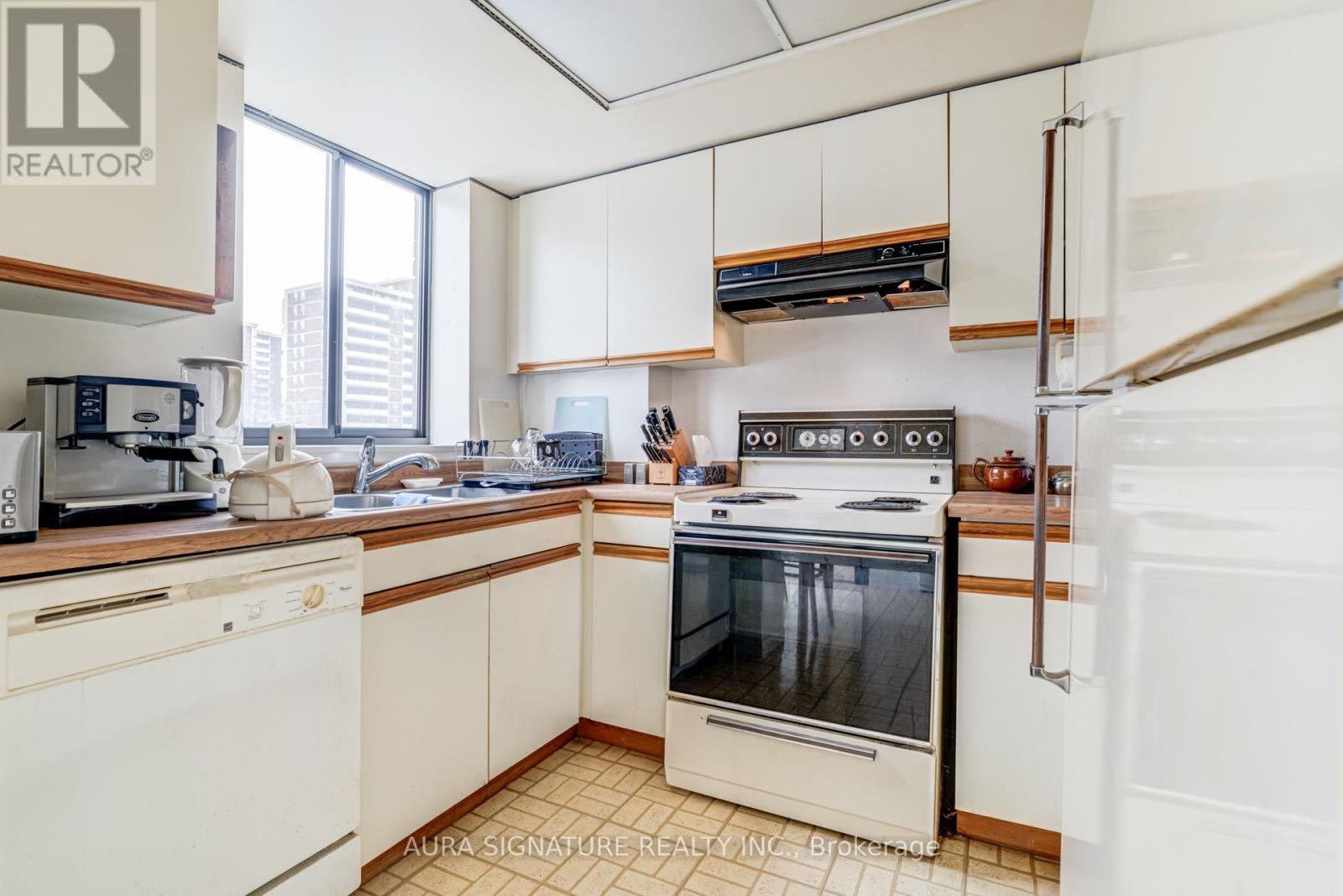 203 - 40 Richview Road, Toronto, Ontario  M9A 5C1 - Photo 13 - W13058210