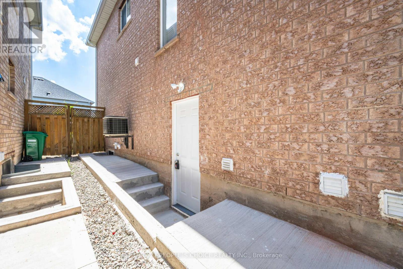 Bsmt - 5654 Dolmite Heights, Mississauga, Ontario  L5M 7B5 - Photo 1 - W13058238