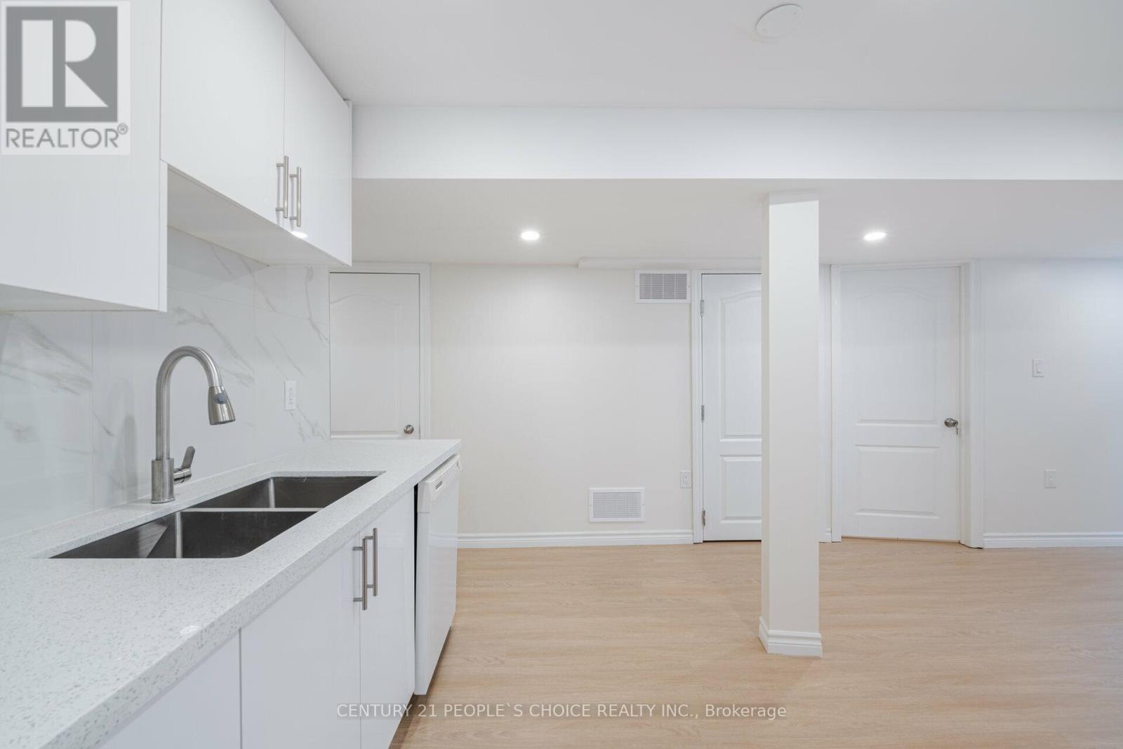 Bsmt - 5654 Dolmite Heights, Mississauga, Ontario  L5M 7B5 - Photo 6 - W13058238